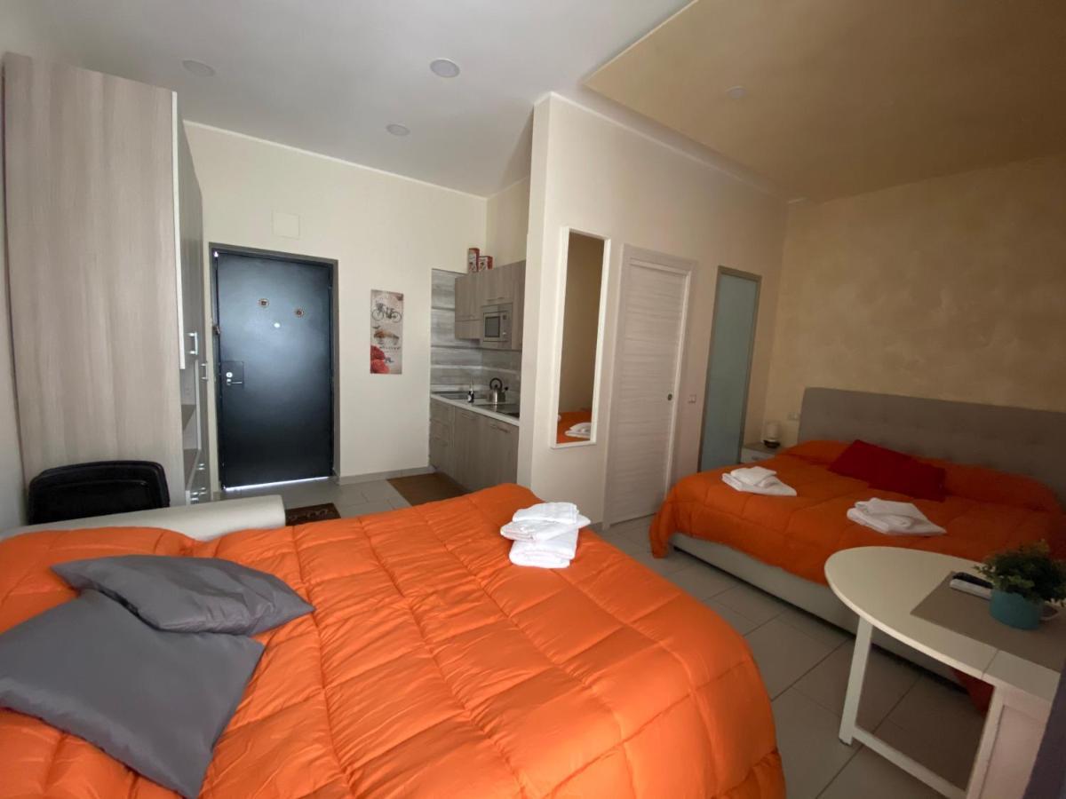 Room25Mq Picasso Cercola Exterior foto
